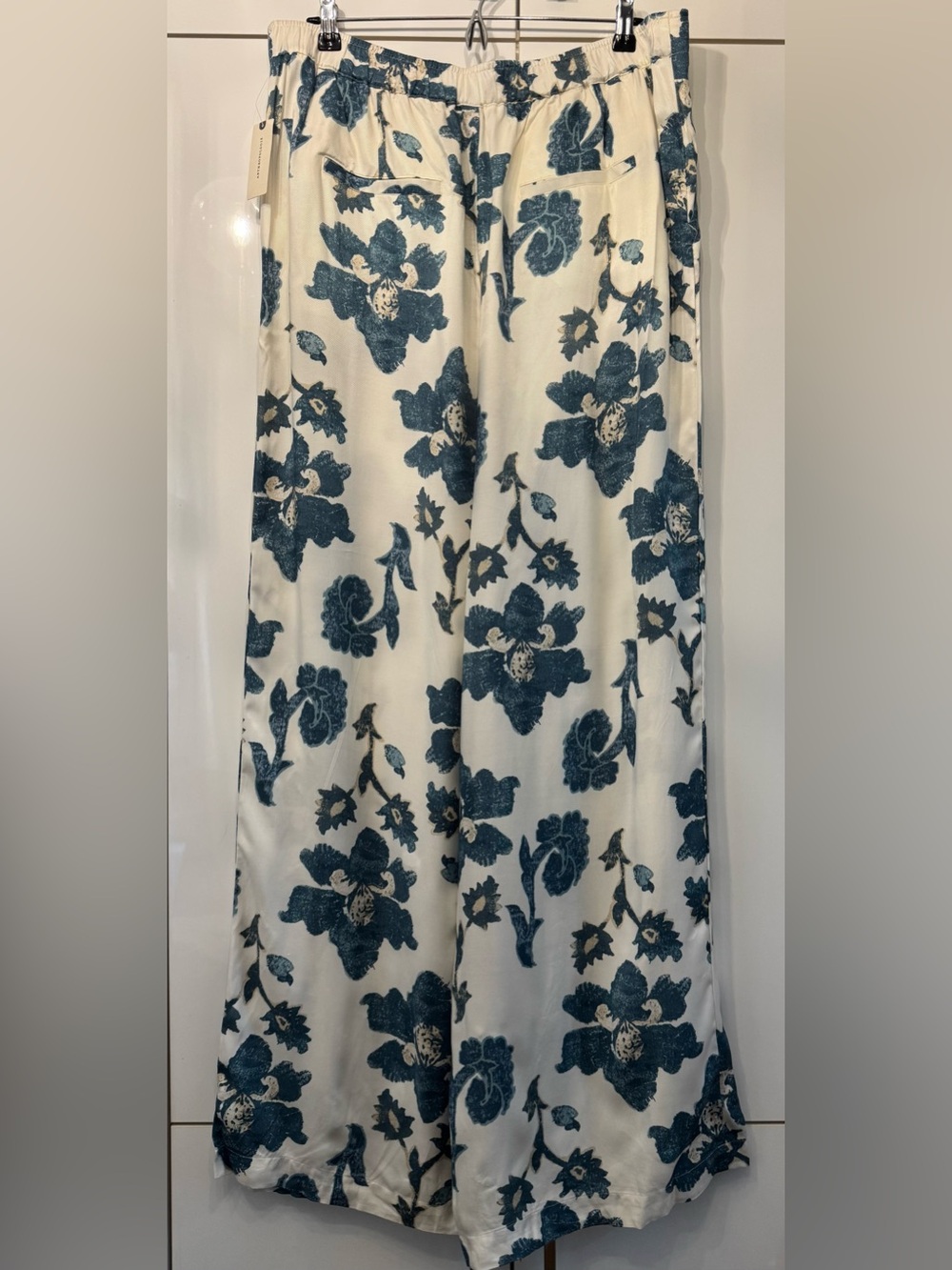 NWT Size XL - Anthropologie Floral Wide Leg Silky Pants with Pockets (US$ 148) - Picture 14 of 16